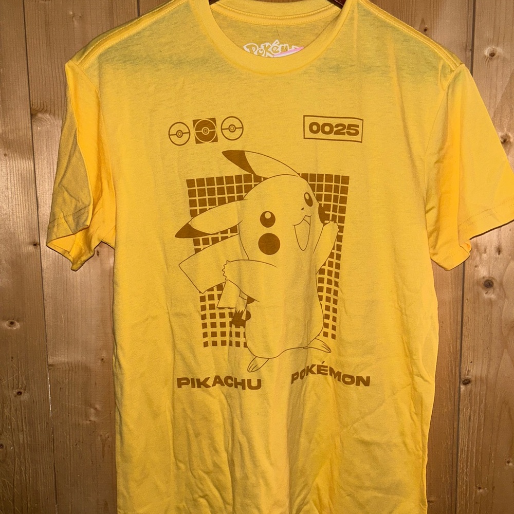 Pikachu t shirt
